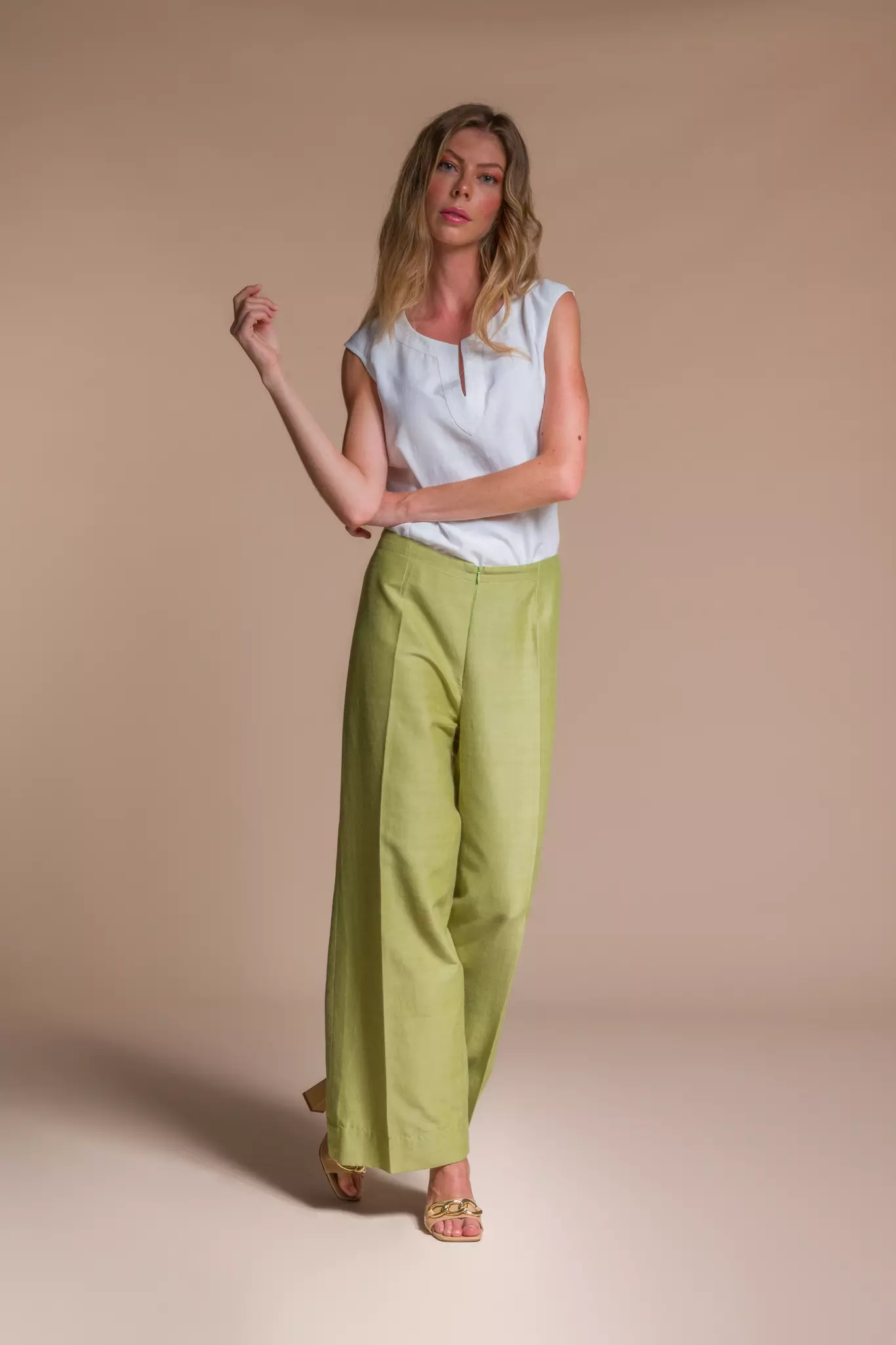 Ecru Pull-on Trousers in Crinkled Organic Cotton – NONAT