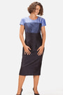robe en soie naturelle avec blocs de couleur bleue, manches courtes