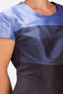 robe en soie naturelle avec blocs de couleur bleue, manches courtes, tissée à la main